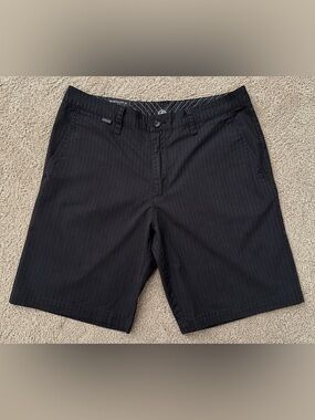 Quiksilver Black Pinstripe Chino Shorts Men’s 34 Flat Front
